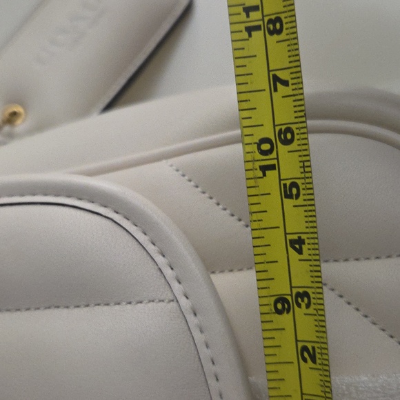 Coach Pillow Madison - Picture 14 of 16